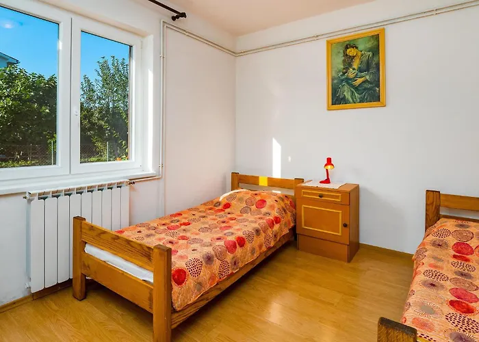 5 Person Labin Kapelica Raša